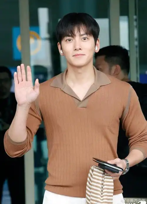 状态如何?|池昌旭|素颜|状态_新浪新闻