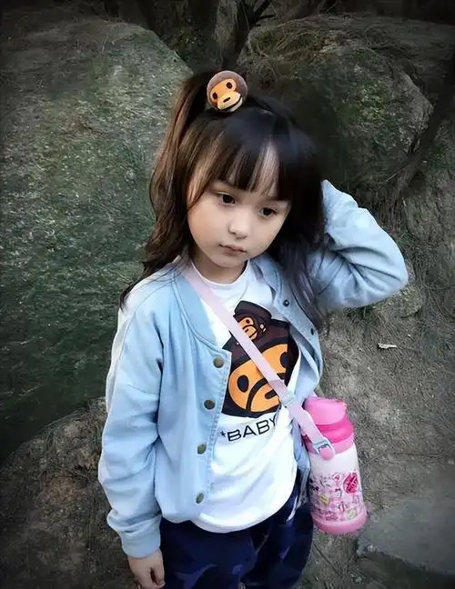 回顾刘楚恬2岁出道年入百万长相甜美被禁止整容如今长啥样