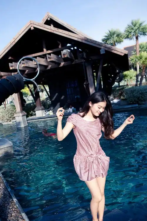 id="gnx2yzc26y">王纯,1992年10月14日出生于江苏,中国内地女演员