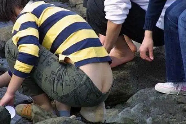 低腰裤穿成这样的,真的好吗?夏天低腰露臀裤大合集![70p]