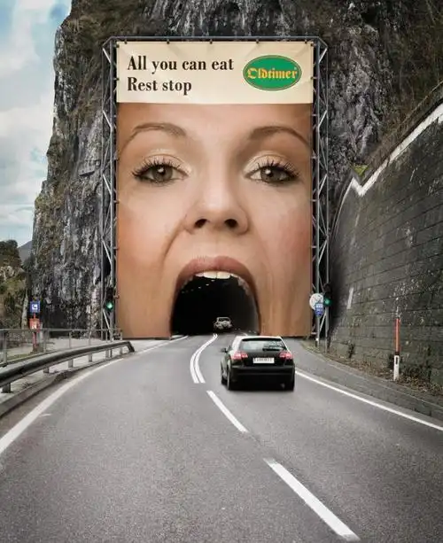 俄罗斯那些吸引眼球的街头广告