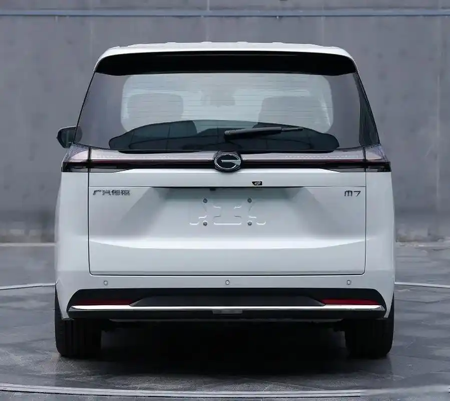 外观设计前卫  7月14日,工信部网站公布了广汽传祺全新mpv车型传祺e8