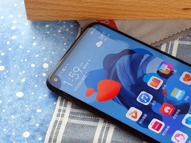 原创华为nova5i上手图赏极点全面屏新潮有范