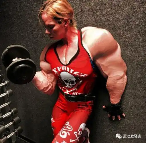 女子酷爱肌肉为练出逆天身材她放言要变性成男人