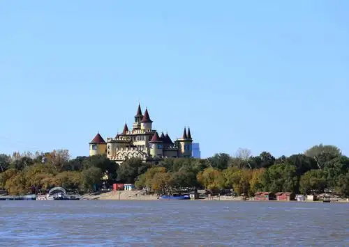 哈尔滨松花江畔美景