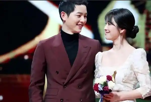 三年后,回头再看宋慧乔和宋仲基二人境遇各不相同