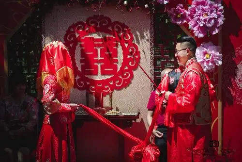 逗比新人中式婚礼