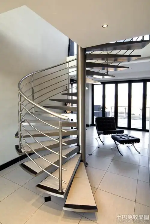 现代复式楼旋转楼梯图片