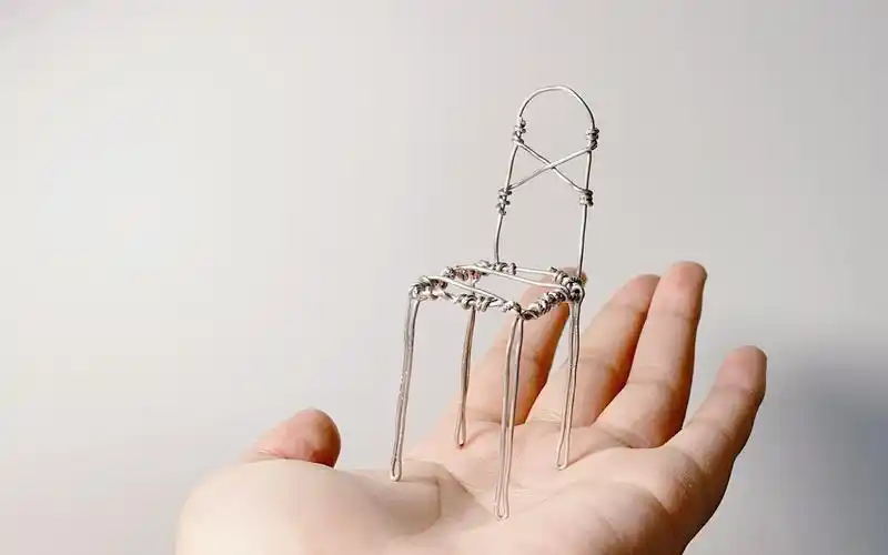 用铝丝做一个简易小椅子摆件!