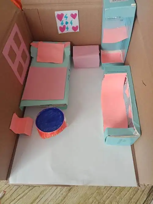 变废为宝——纸盒变家具