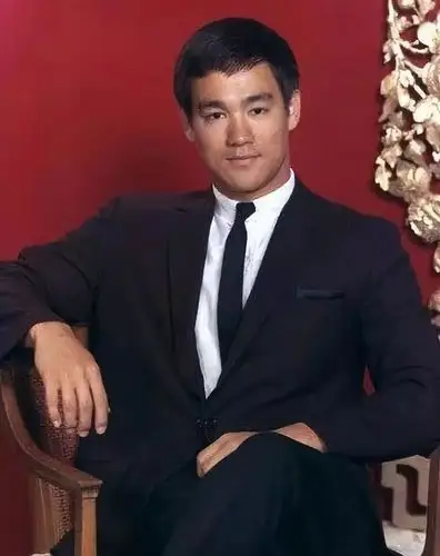 李小龙"死于非命"的判定背后,究竟是怎样的真相?