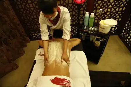 昨天出差去了泉州一家男士水疗spa会所,缓解全身疲劳