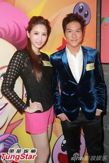 超级明星娱乐讯 8月1日何傲儿与男友周子扬,薛家燕,王祖蓝和郑欣宜等