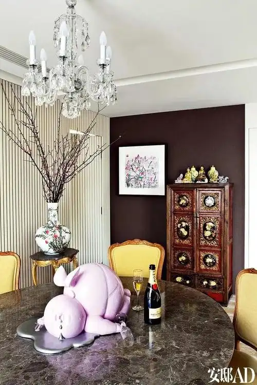 连卖几套豪宅,刘嘉玲这是怎么了?