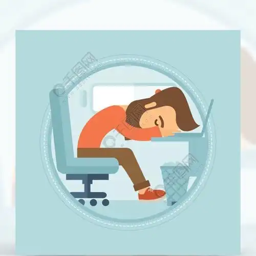 留着胡子睡在笔记本电脑键盘上的疲倦的时髦雇员休息在工作场所的劳累