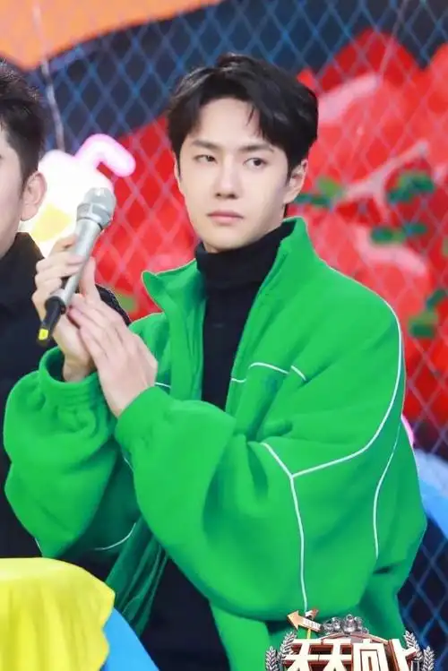 绿色,狠狠帅#王一博