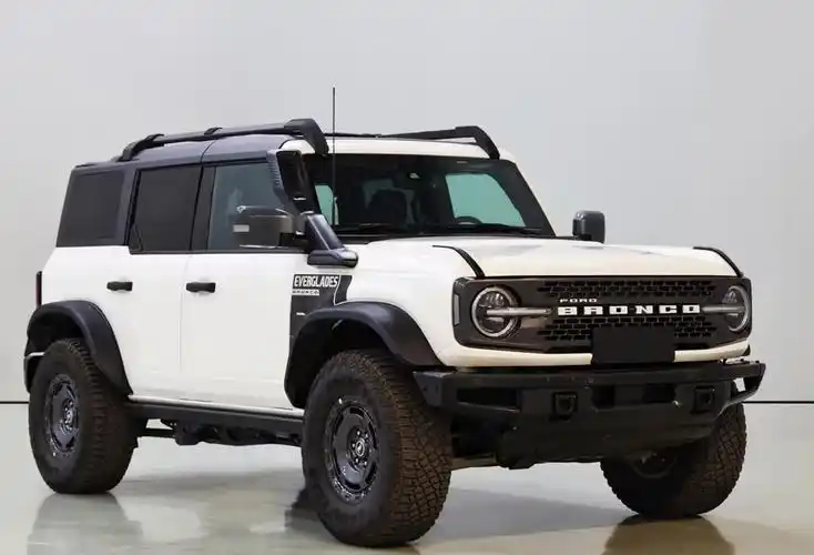 福特bronco中文名"福特烈马",本月29日发布,定位硬派越野车