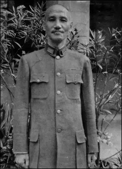 蒋介石罕见年轻旧照【13】