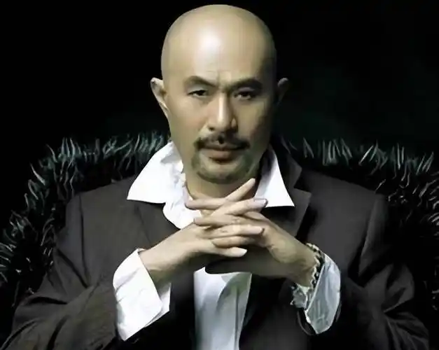 这12个明星的光头造型,一个比一个出人意料_五官_身材_吕布