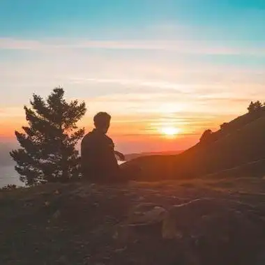 海边男头像背影高清侧脸伤感 帅哥必用的意境男头像高清图片_男生头像