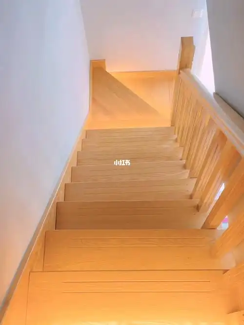 一镜到底我家的复式楼楼梯