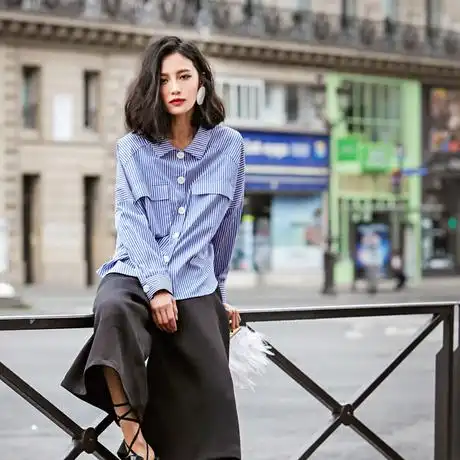 【蓝条纹衬衫】_女装上衣图片_新款衬衫价格_搭配分享 - 爱逛街