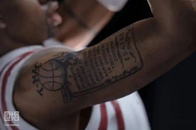 定格和重塑经典麦迪本人正版授权的14写实雕像发售了