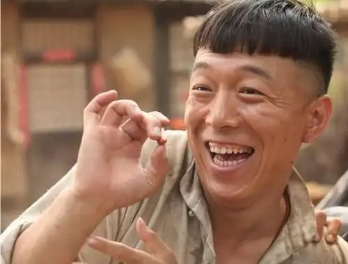 "以为是长辈,其实是同岁"的4对明星,黄渤,林志颖还不算啥?