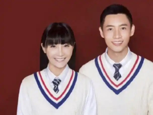 有种秀恩爱叫唐嫣"结婚照",别人一本正经,她却跟别人不一样