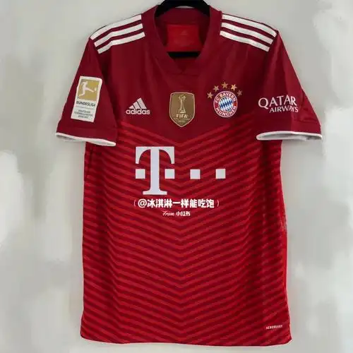 2122赛季拜仁主场球衣9莱万多夫斯基