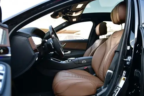 20款全新天津奔驰s560l加长版内饰实拍港口优惠报价