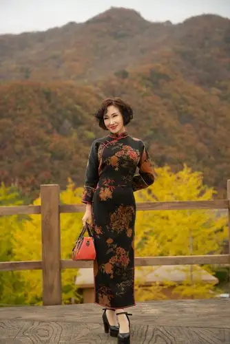 靓了旗袍!醉了金秋!