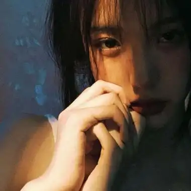 女生伤感心碎的头像高清伤心难过的头像女生真人图片