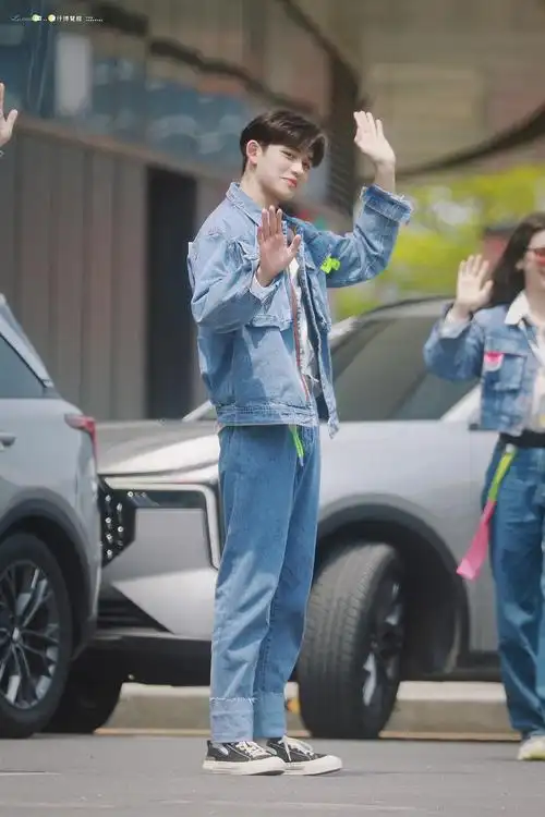 黄旭熙奔跑吧珠海录制路透