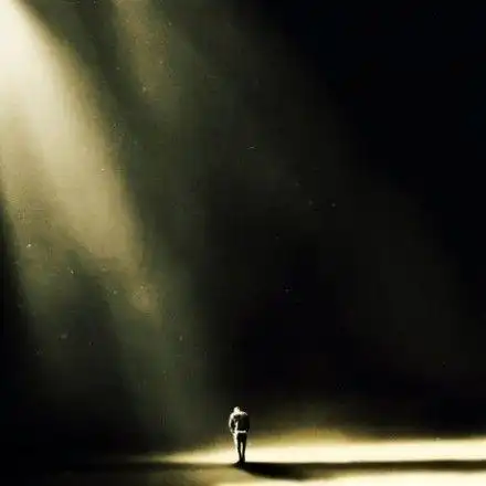 所谓成长,就是逼着你一个人,踉踉跄跄的受伤,跌跌撞撞的坚强.