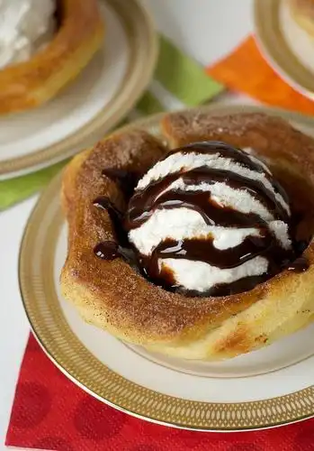 churro ice cream bowls