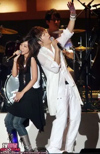 陈绮贞阿信 私奔到月球.