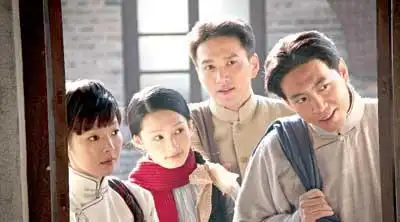 俊男靓女扎堆荧屏杨开慧雨中大呼我要嫁给你