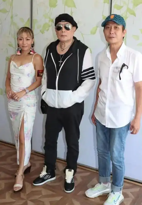 尽显老态59岁香港知名男星近况体型消瘦曝患高血压担心有意外