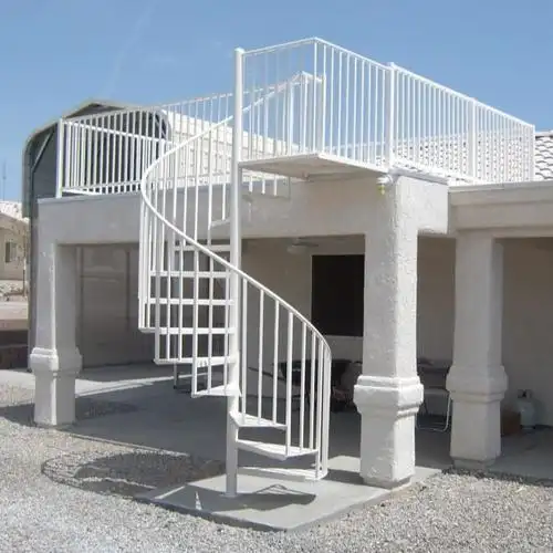 高档别墅中心柱旋转楼梯白色烤漆钢结构楼梯