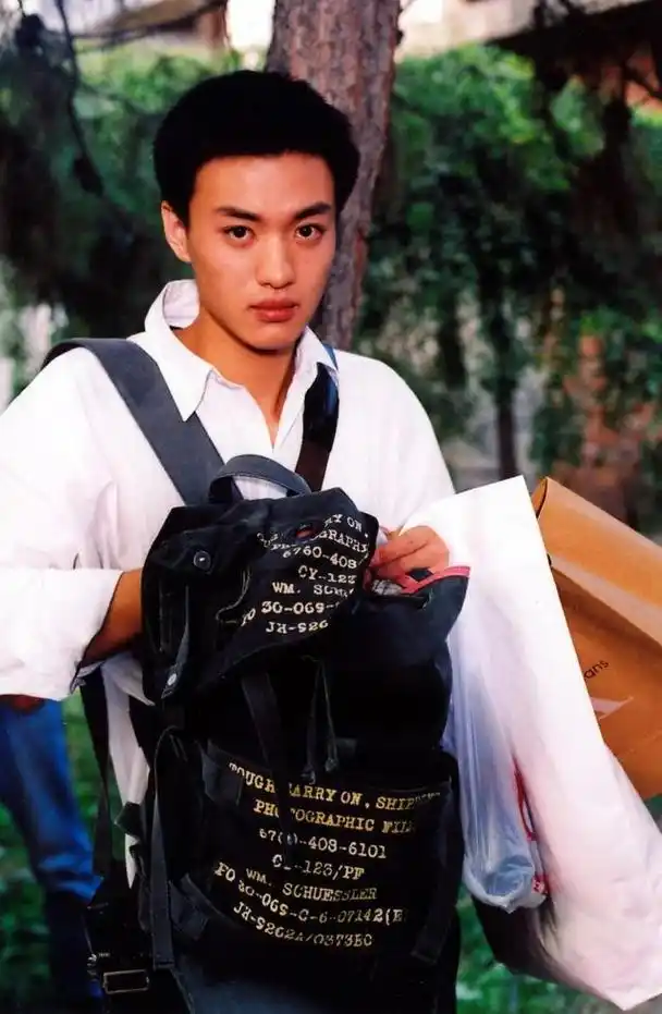 纪实周一围:把温柔给了童蕾,把"薄情"给了朱丹