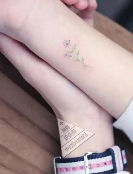 纹身师25张女生手腕精致小清新