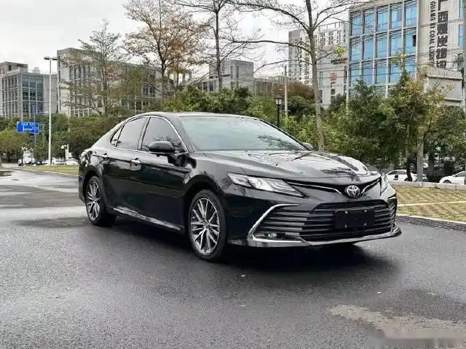 丰田 凯美瑞 2021款 2.5g 豪华版 国vi 22年3月份上牌,1.