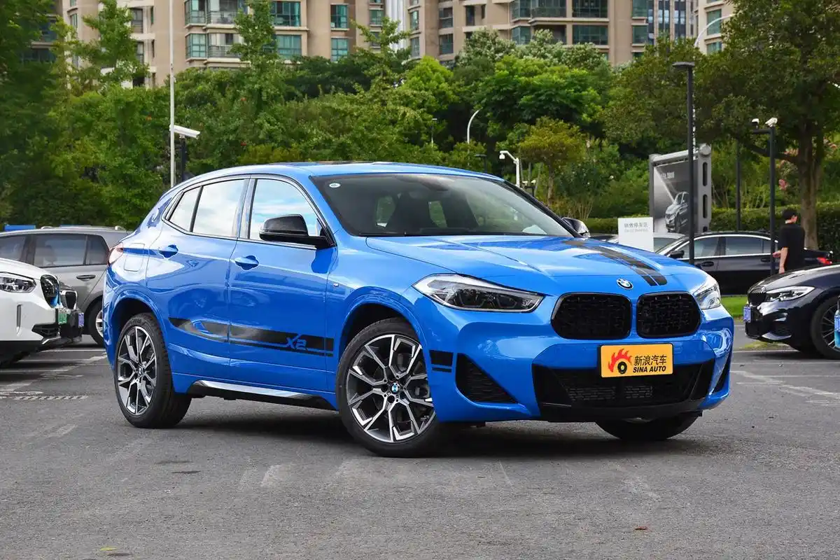 2021款宝马x2 改款 sdrive25i 曜夜版