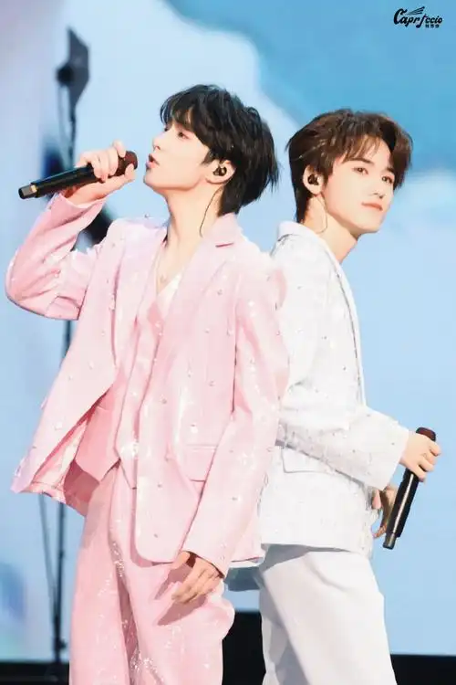 宋亚轩刘耀文合唱疲惫的爱