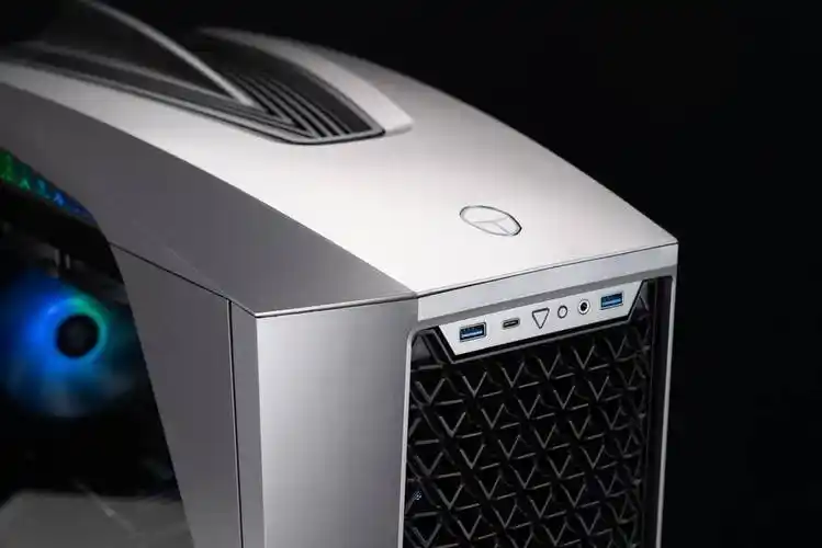 雷神黑武士5游戏台式机测评:酷睿i7 13700k rtx 3070ti,高端游戏猛将