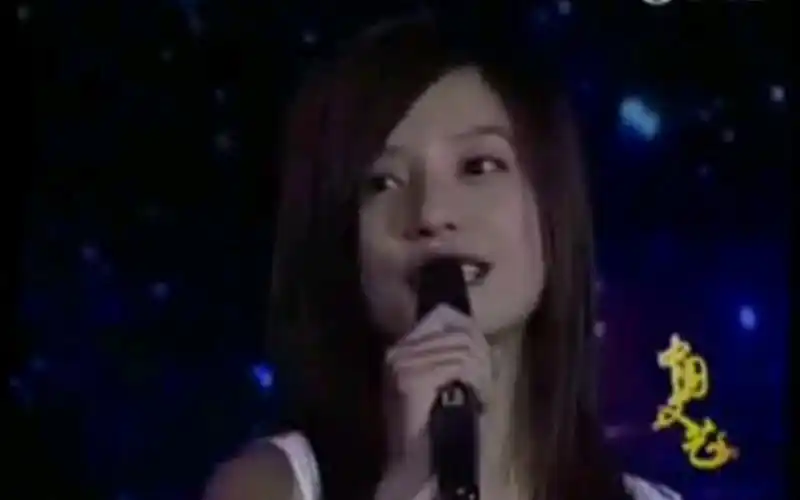 赵薇现场演唱《自从离别后》|电视剧《情深深雨濛濛》剧中插曲