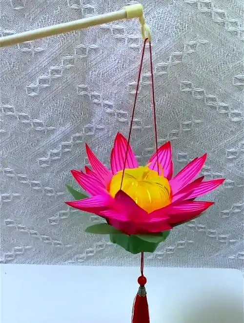 饮料瓶不要扔,和孩子做漂亮的 元宵节灯笼-度小视