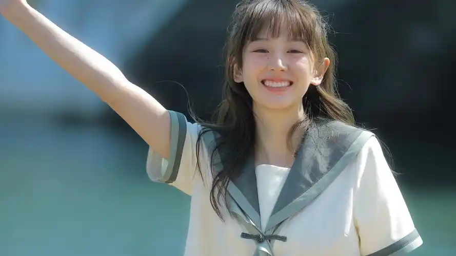 青春校园柔情仙气十足的女生壁纸