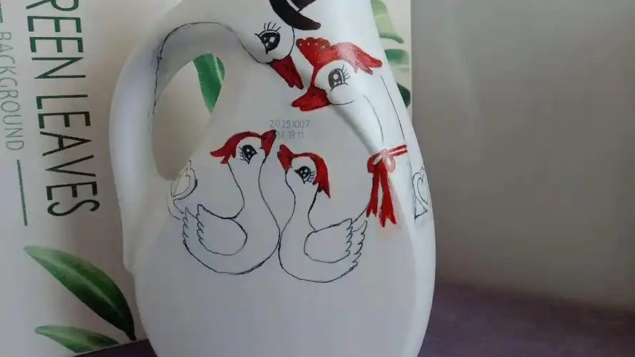 变废为宝洗衣液瓶制作花盆